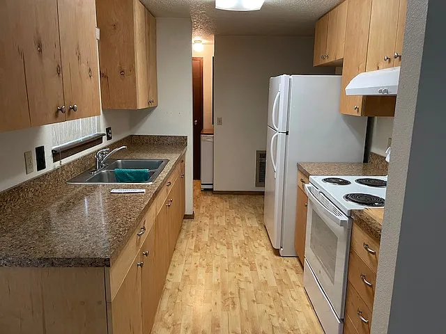 308 Patterson Ave — Photo 2