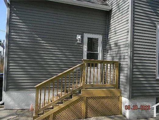 238 Frank Ave — Photo 6