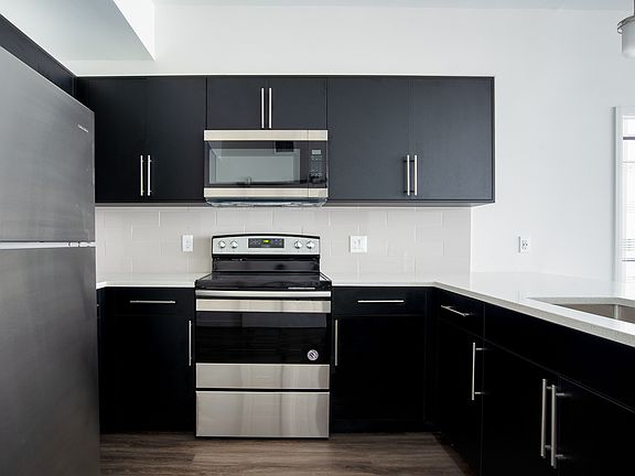 4th image of 108 E Livingston St #623