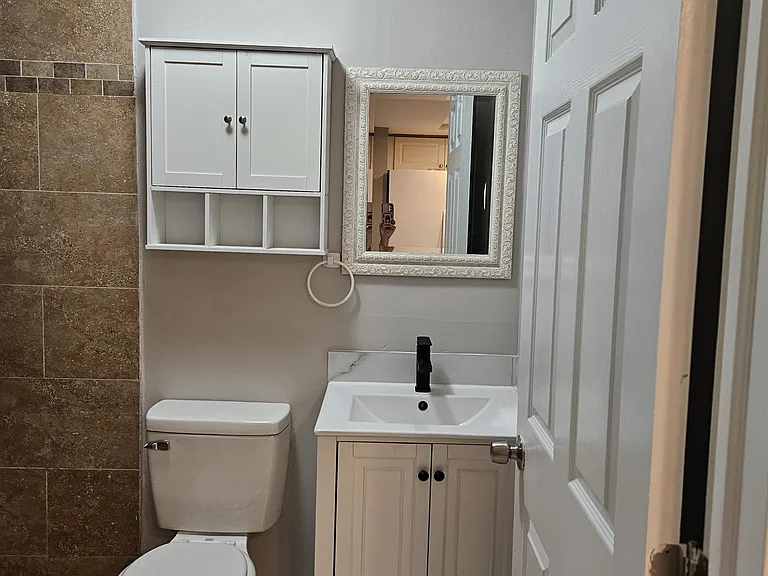 3/4 Second bathroom