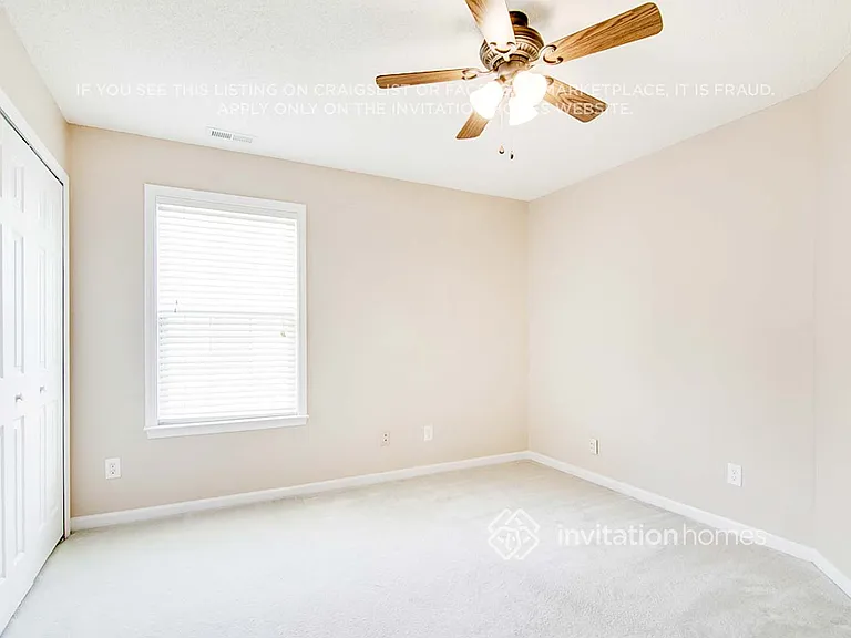 318 Winward Pointe Dr — Photo 15