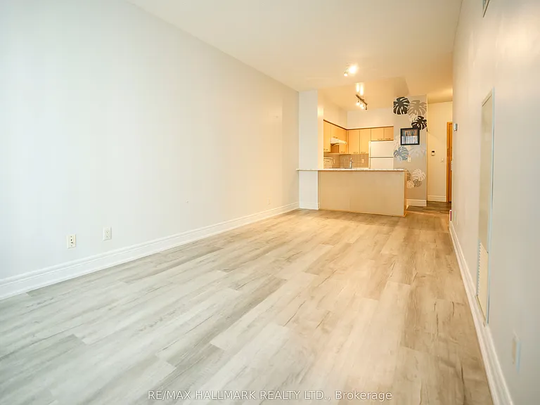 62 Suncrest Blvd #112 — Photo 9