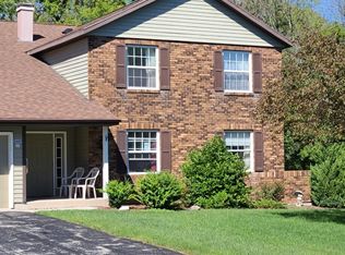 2442 Cross Creek Dr, Sheboygan, WI 53081
