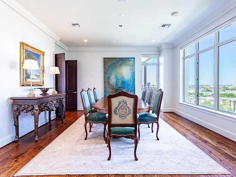 Balcony access from Dining.
