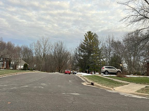 5th image of 3 Woodview Ct