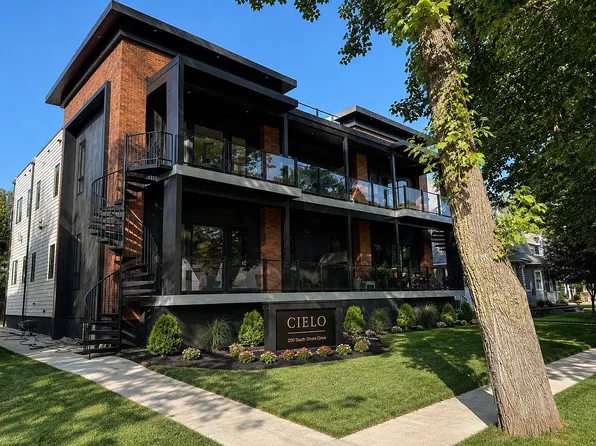 200 S Shore Dr #101, Clear Lake, IA 50428