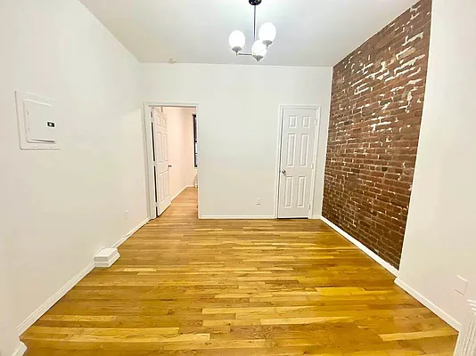 Rented by J PRESTON AND ASSOCIATES INC | media 17