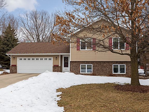 3rd image of 1111 Sunrise Dr