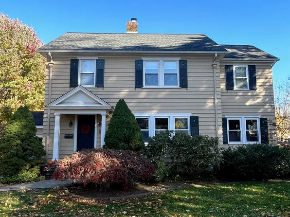 5 Cozy Court, Cromwell, CT 06416