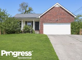 1305 Greywall Ct, La Vergne, TN 37086