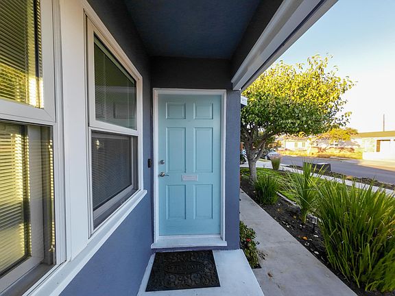 2nd image of 2201 Manzanita Ln