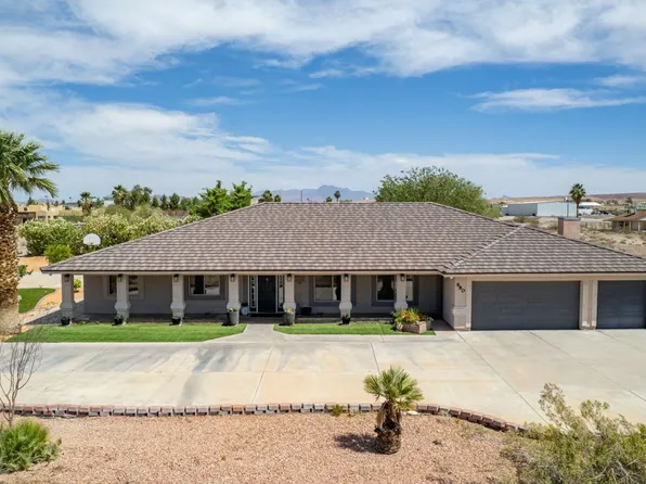 980 Hinckley Ave, Moapa Valley, NV 89021
