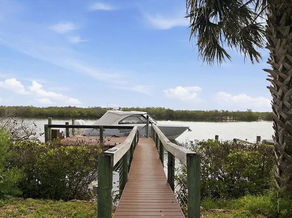 1136 Harbour Point Dr, Port Orange, FL 32127