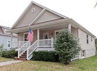 1105 8th St SE, Cedar Rapids, IA 52403