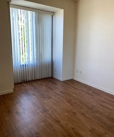 301 Prescott Ave #204 — Photo 6
