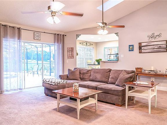 4th image of 348 Fairgreen Pl