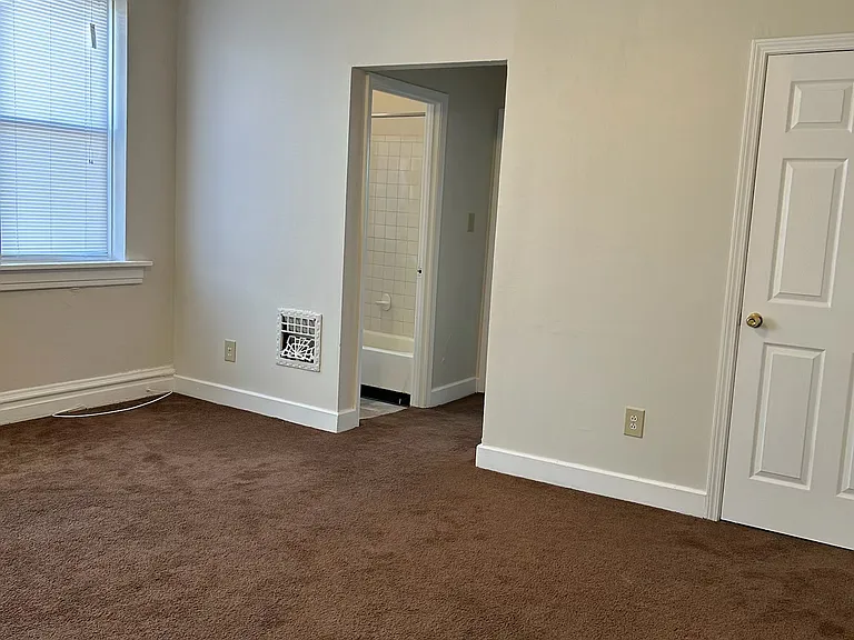 1398 Clara Ave — Photo 3