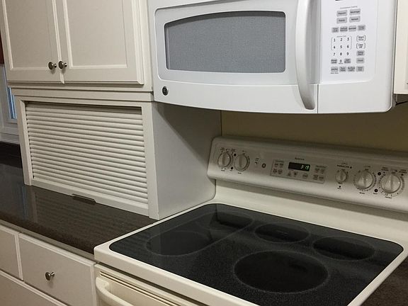 4th image of 1608 Urbana Ln