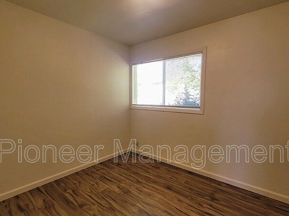 5th image of 789 NE Alameda Ave