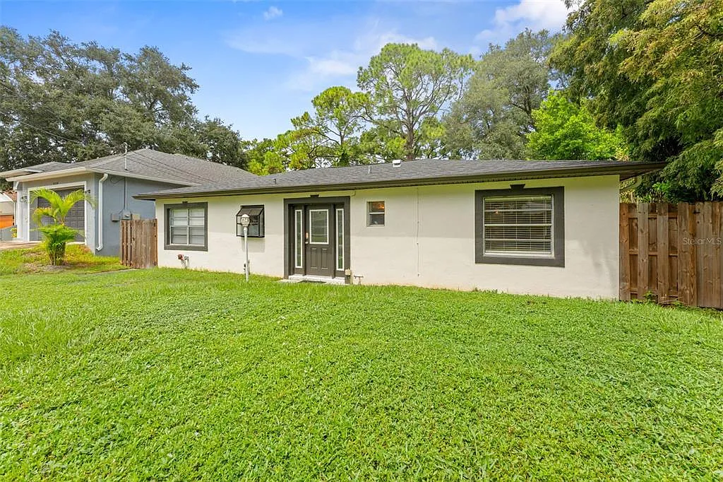 3 bed, 2.0 bath, 1536 sqft, $2,700 — Photo 2