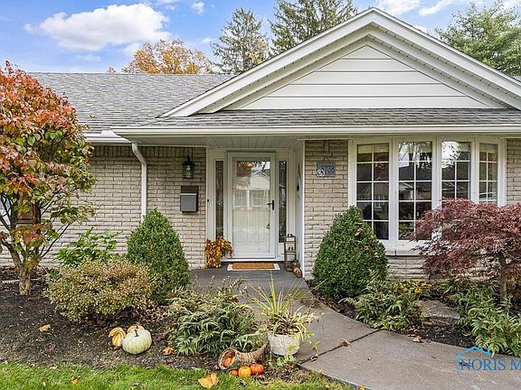 4th image of 3738 Rose Glenn Dr