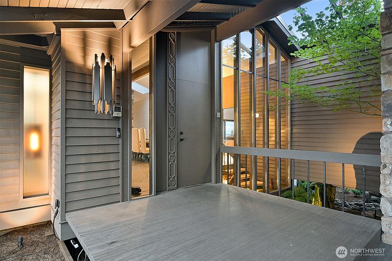 2nd image of 430 Bayside Drive