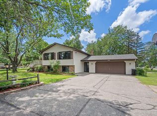 12216 SE Oakview Ave, Becker, MN 55308