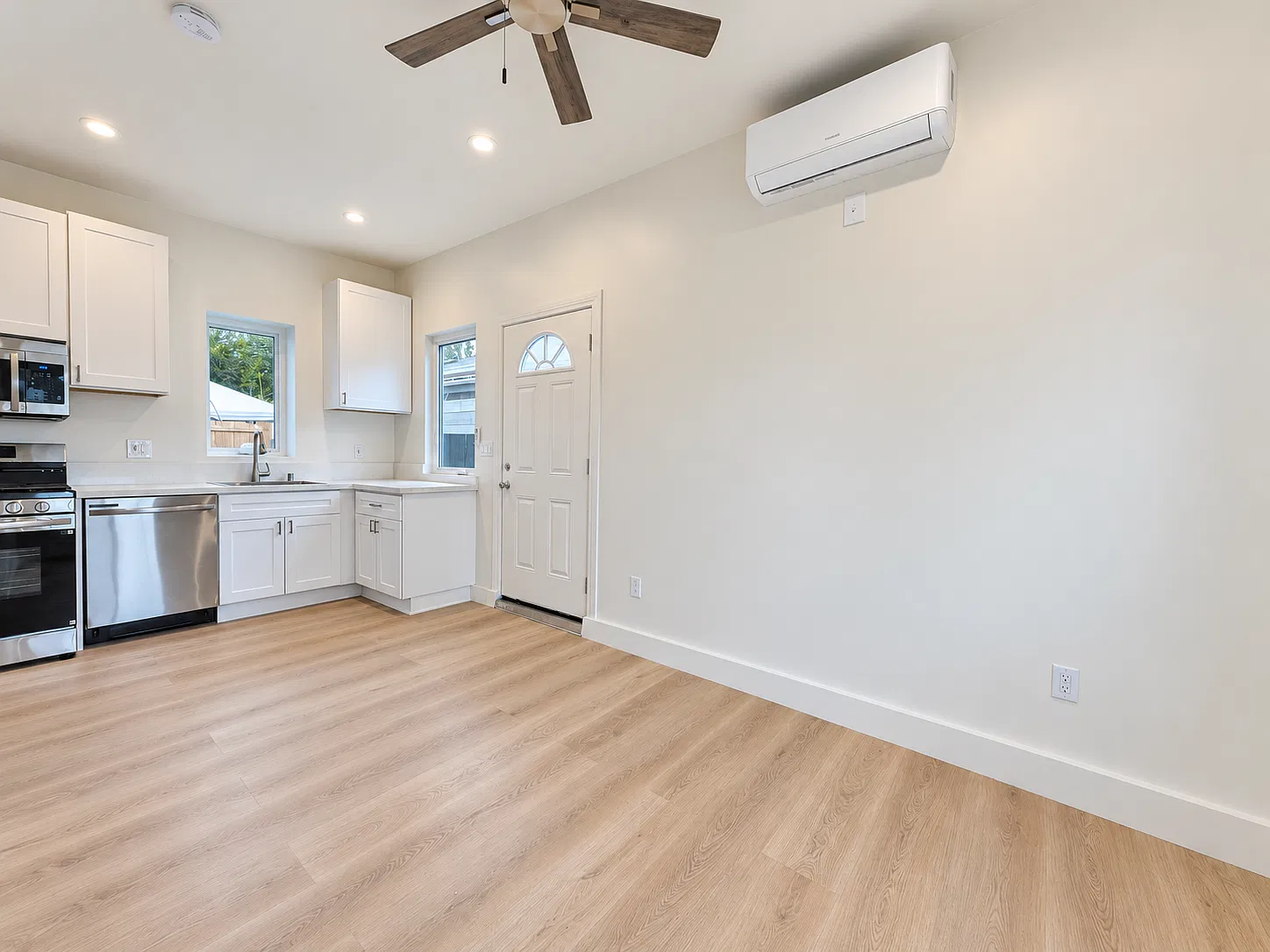 1 bed, 423 sqft, $1,600 — Photo 4