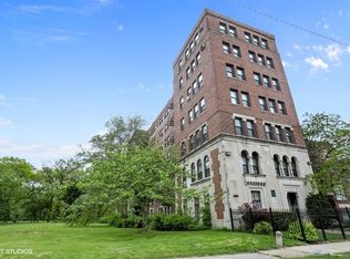 3017 E 78th St APT 2C, Chicago, IL 60649