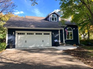 1901 Hopkins Xrds, Minnetonka, MN 55305