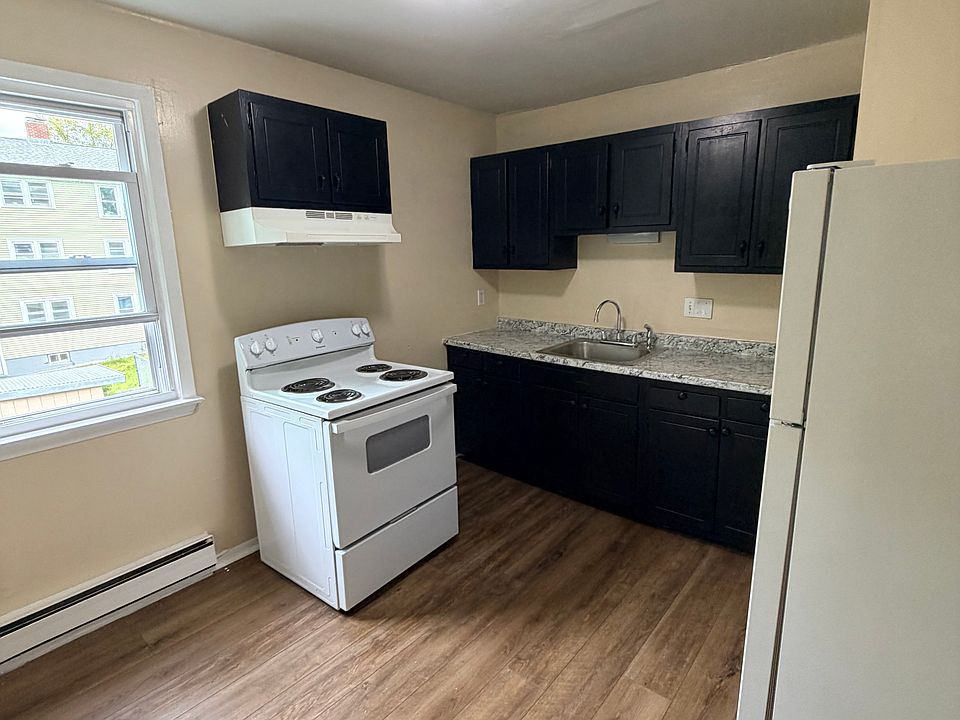 1st image of 240 Sheffield Ave APT B5