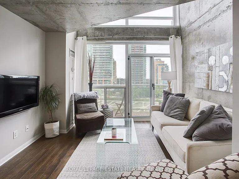 1029 King St W #837 — Photo 8