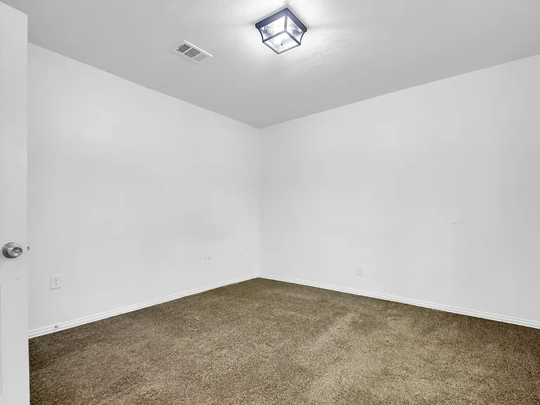 818 N Virginia St — Photo 23