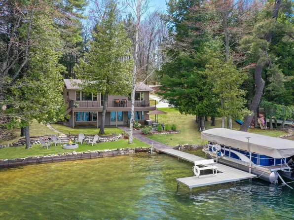 4483 Greilick Rd, Traverse City, MI 49696