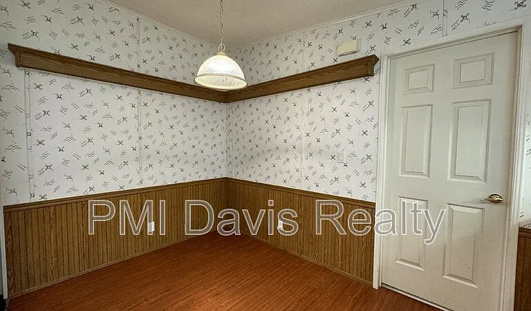 149 Aster Ave — Photo 13