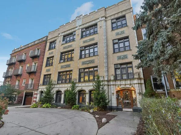 1127 W Farwell Ave, Chicago, IL 60626