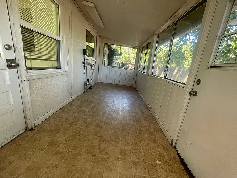 720 E Lassen Ave — Photo 9