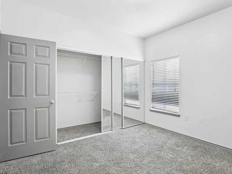 Stone Creek Apartments — Photo 48