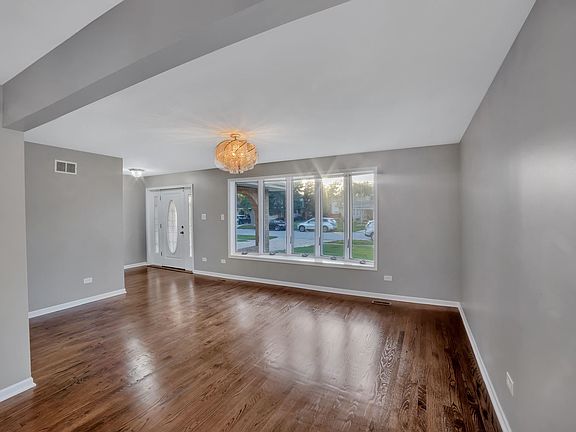 5th image of 9209 S Komensky Ave