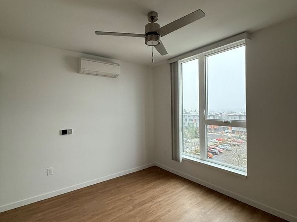 3000 SE Powell Blvd #330