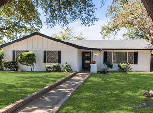 1812 Hilltop Ln, Pantego, TX 76013