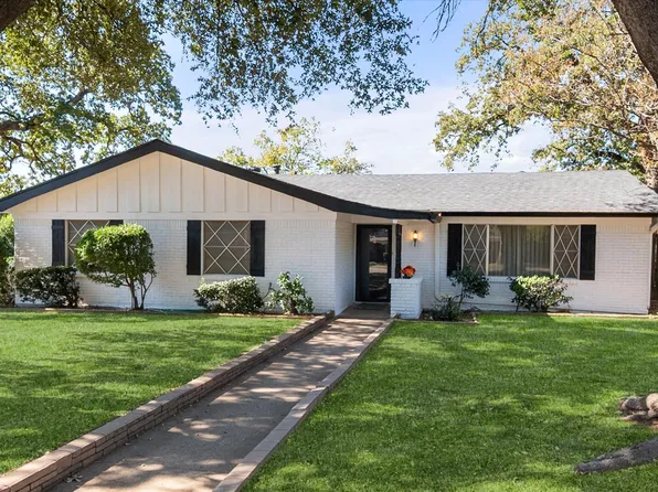 1812 Hilltop Ln, Pantego, TX 76013