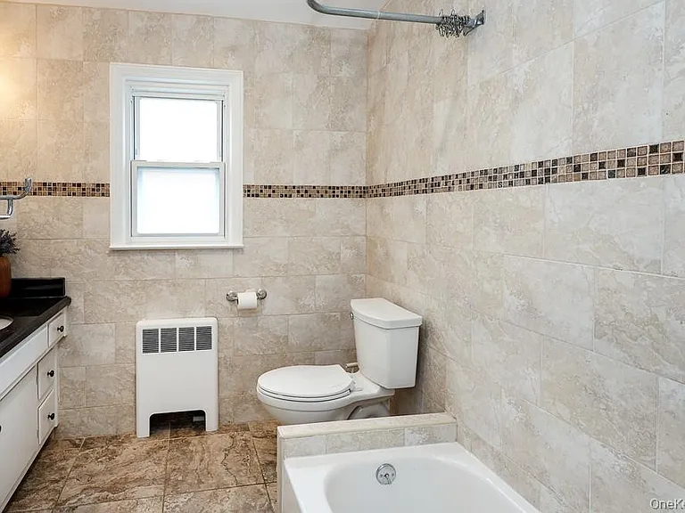 242 Clinton Rd — Photo 21