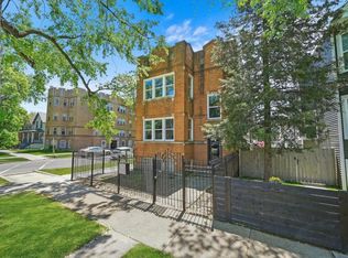 3301 W Belle Plaine Ave #1F, Chicago, IL 60618