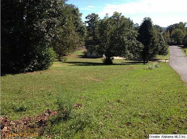 1st image of 909 Rose Ln