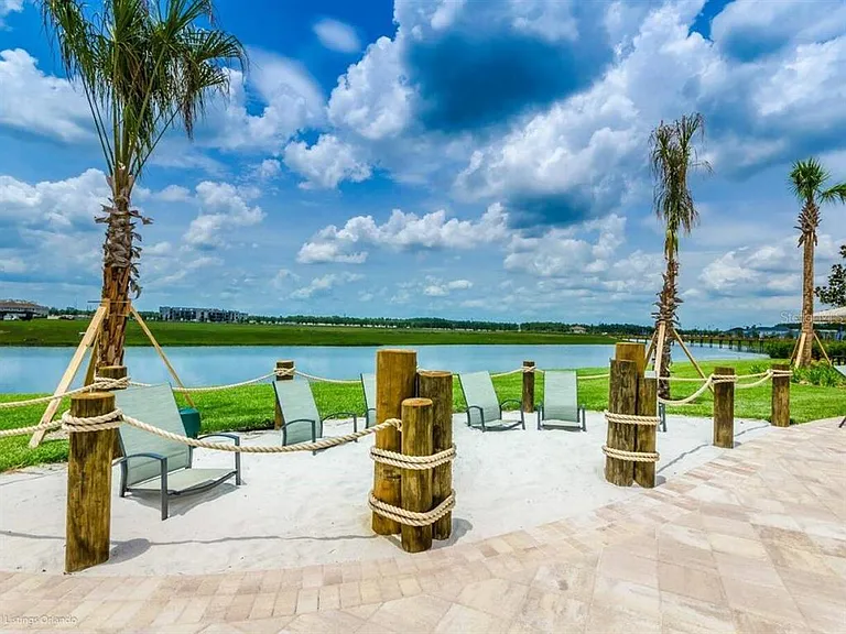 4807 Clock Tower Dr — Photo 30