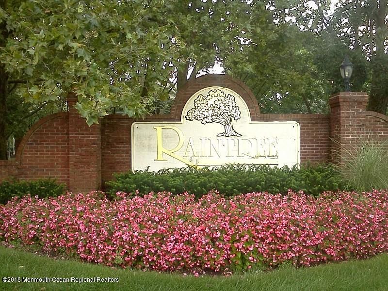 1st image of 44 Greenwood Dr