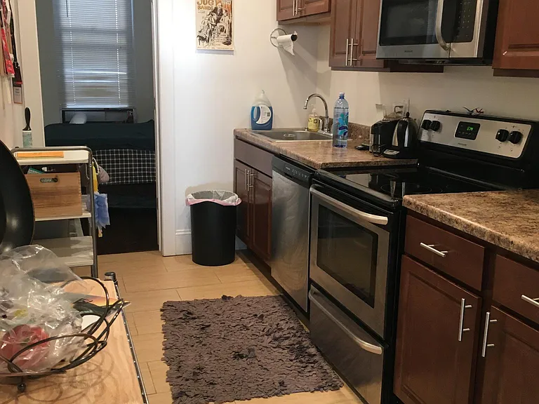 1353 N State Pkwy #3A — Photo 3