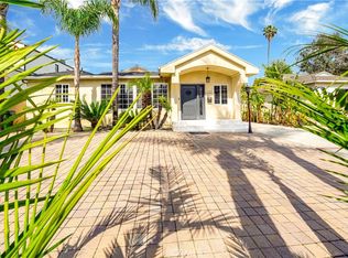 16707 Moorpark St, Encino, CA 91436