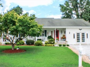 1933 Beethoven Dr, Virginia Beach, VA 23454